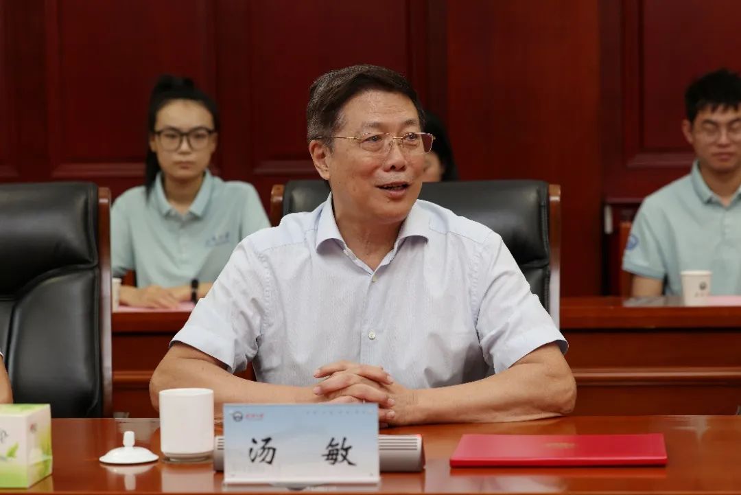 图片来源：武大新闻网